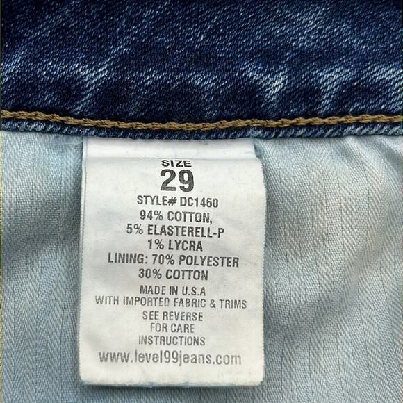 Level 99 4” Inseam High Rise Cuffed Shorts Size 29 - Picture 9 of 16